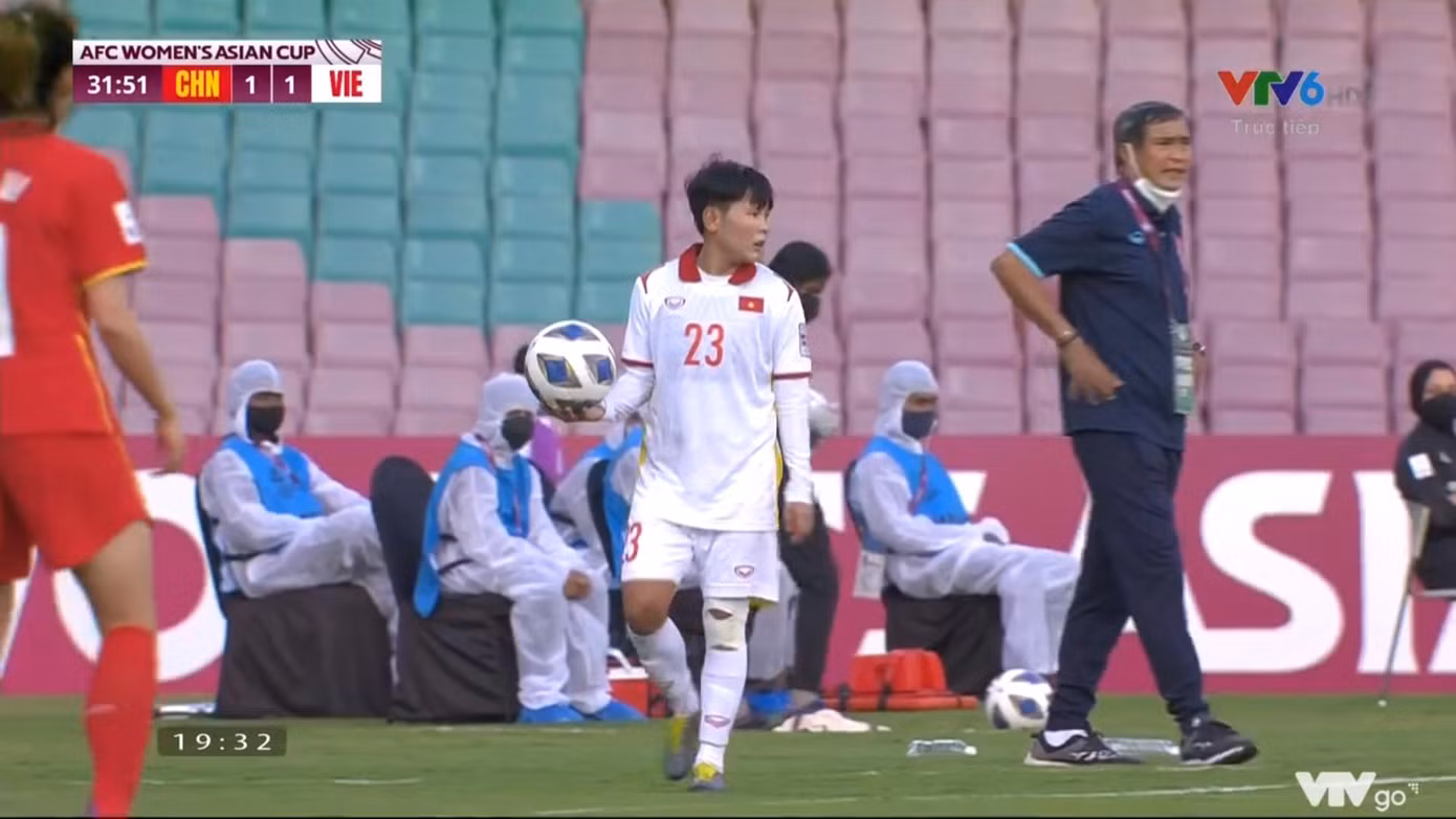 Đội tuyển nữ Việt Nam vs Trung Quốc 1-3: Thua Trung Quốc, Việt Nam vào vòng play-off ảnh 7 Đội tuyển nữ Việt Nam vs Trung Quốc 1-3: Thua Trung Quốc, Việt Nam vào vòng play-off ảnh 7