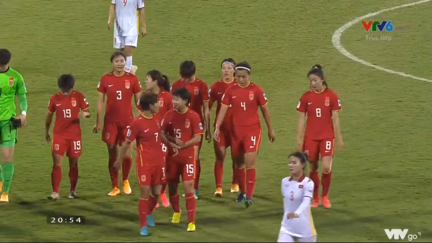 Đội tuyển nữ Việt Nam vs Trung Quốc 1-3: Thua Trung Quốc, Việt Nam vào vòng play-off ảnh 11 Đội tuyển nữ Việt Nam vs Trung Quốc 1-3: Thua Trung Quốc, Việt Nam vào vòng play-off ảnh 11