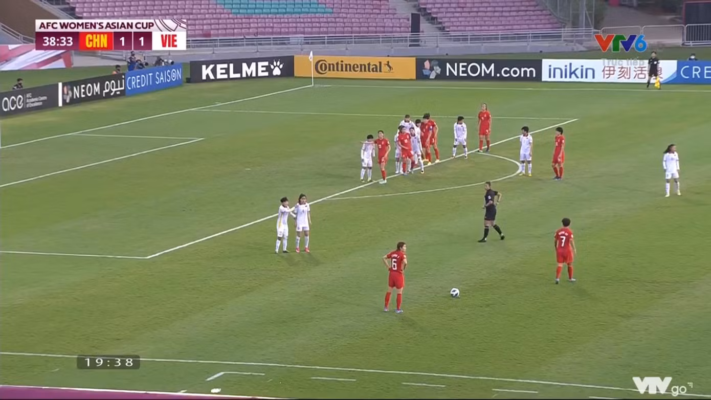 Đội tuyển nữ Việt Nam vs Trung Quốc 1-3: Thua Trung Quốc, Việt Nam vào vòng play-off ảnh 8 Đội tuyển nữ Việt Nam vs Trung Quốc 1-3: Thua Trung Quốc, Việt Nam vào vòng play-off ảnh 8