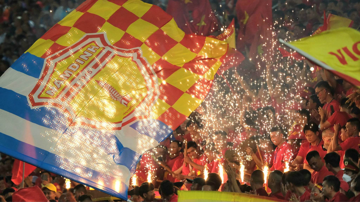 Thắng ĐT Syria 1-0, ĐTVN khiến sân Thiên Trường thòm thèm với 'bữa tiệc' bóng đá ảnh 24