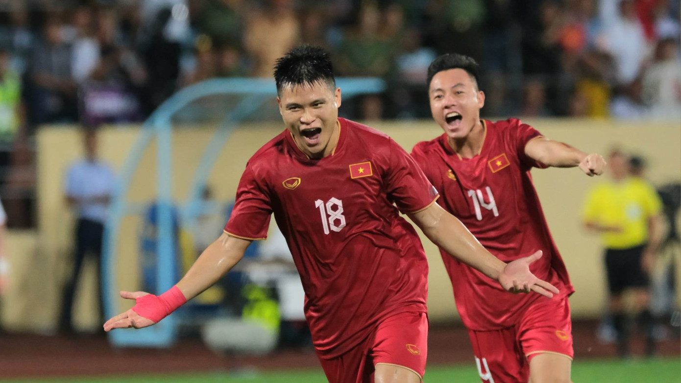Thắng ĐT Syria 1-0, ĐTVN khiến sân Thiên Trường thòm thèm với 'bữa tiệc' bóng đá ảnh 29