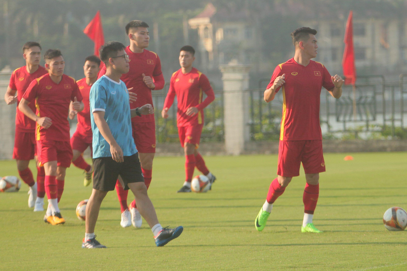 Tiến Linh vẫn tập luyện bình thường