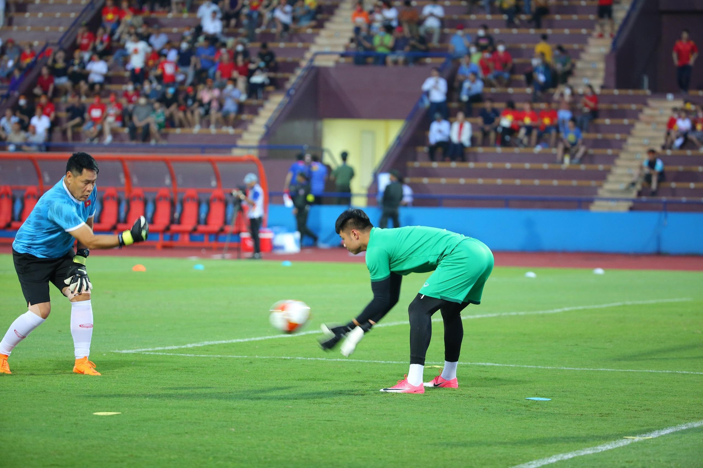 U23 Việt Nam chưa thể lấy ngôi đầu bảng sau trận hoà U23 Philippines ảnh 15