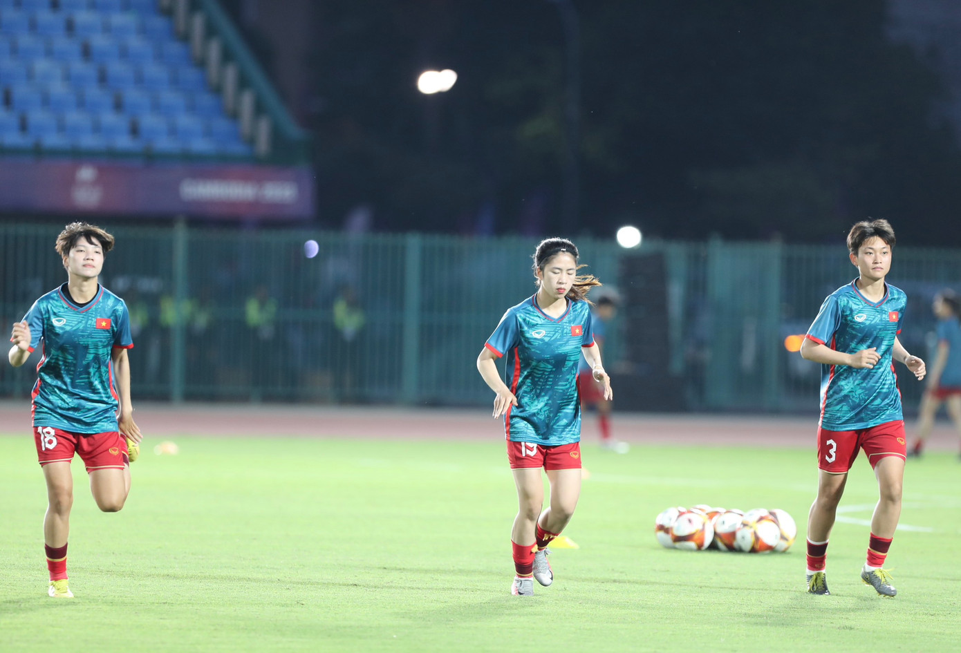 Hạ Campuchia 4-0, tuyển nữ Việt Nam vào chung kết ảnh 5