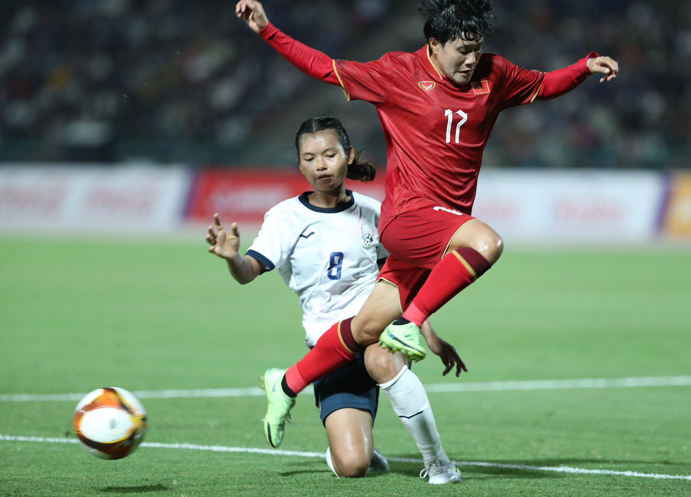 Hạ Campuchia 4-0, tuyển nữ Việt Nam vào chung kết ảnh 22