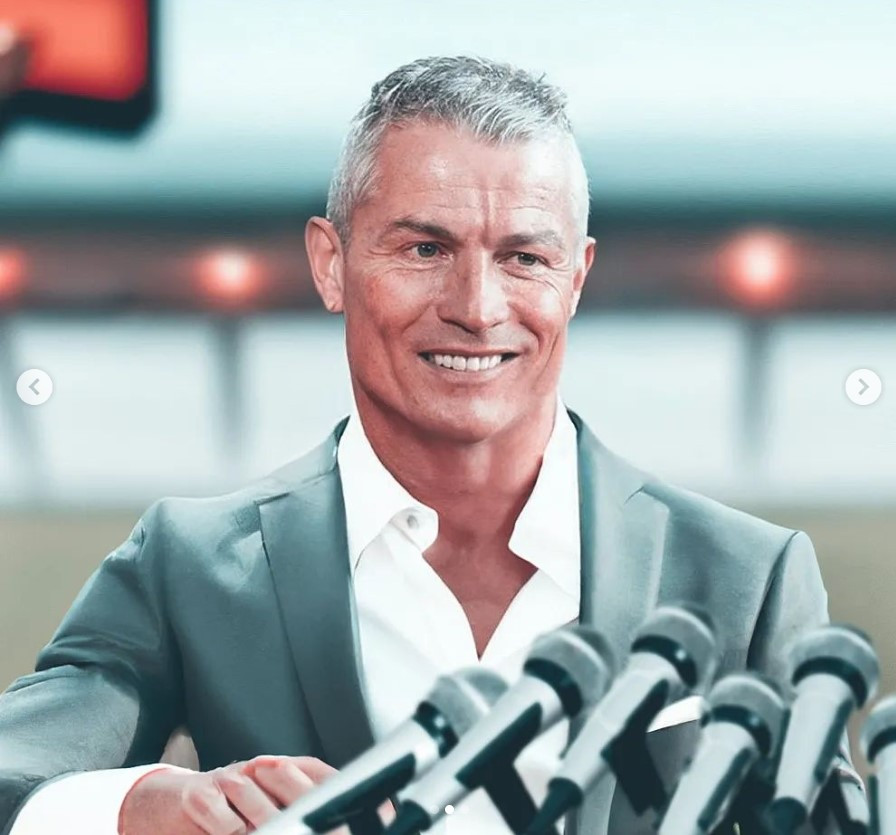 Bất ngờ với hình ảnh của Messi và Ronaldo ở World Cup 2042 ảnh 3