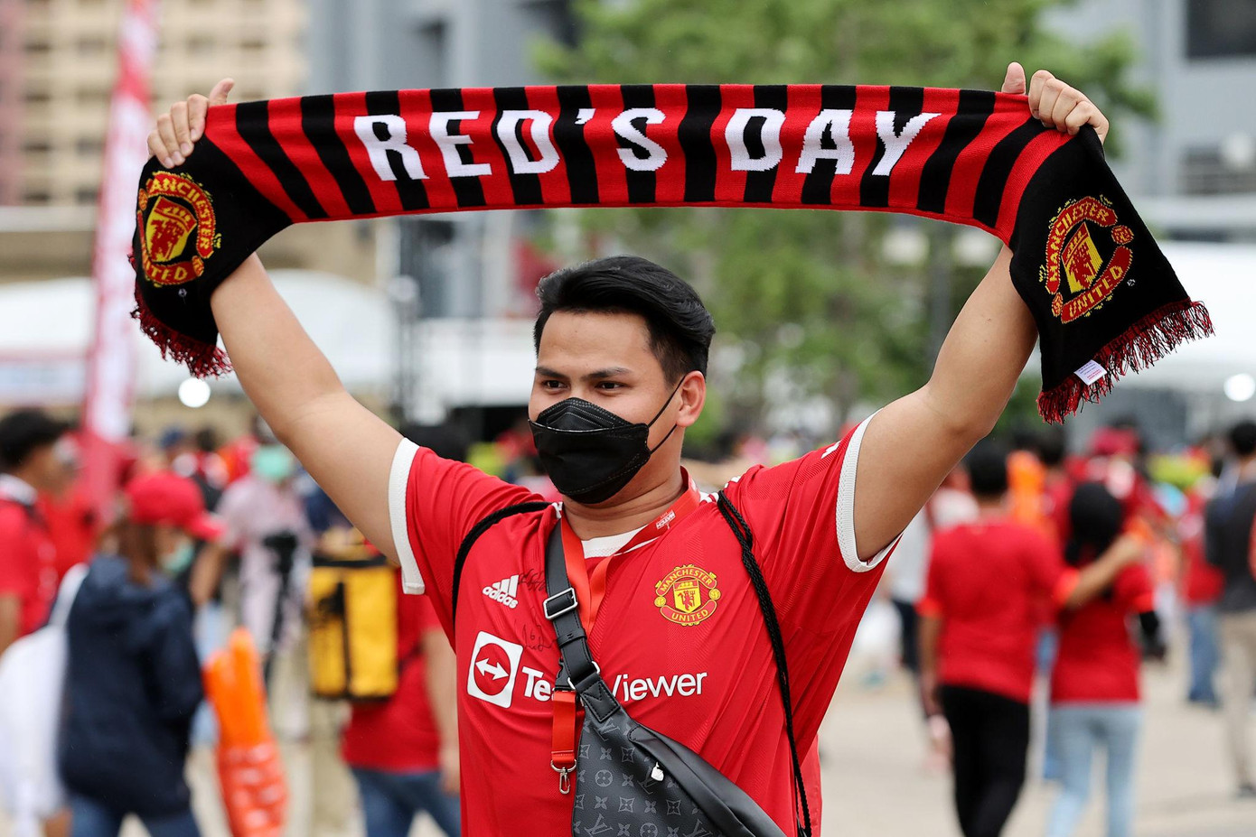Nhảy múa ở Rajamangala, MU nghiền nát Liverpool 4-0 ảnh 3