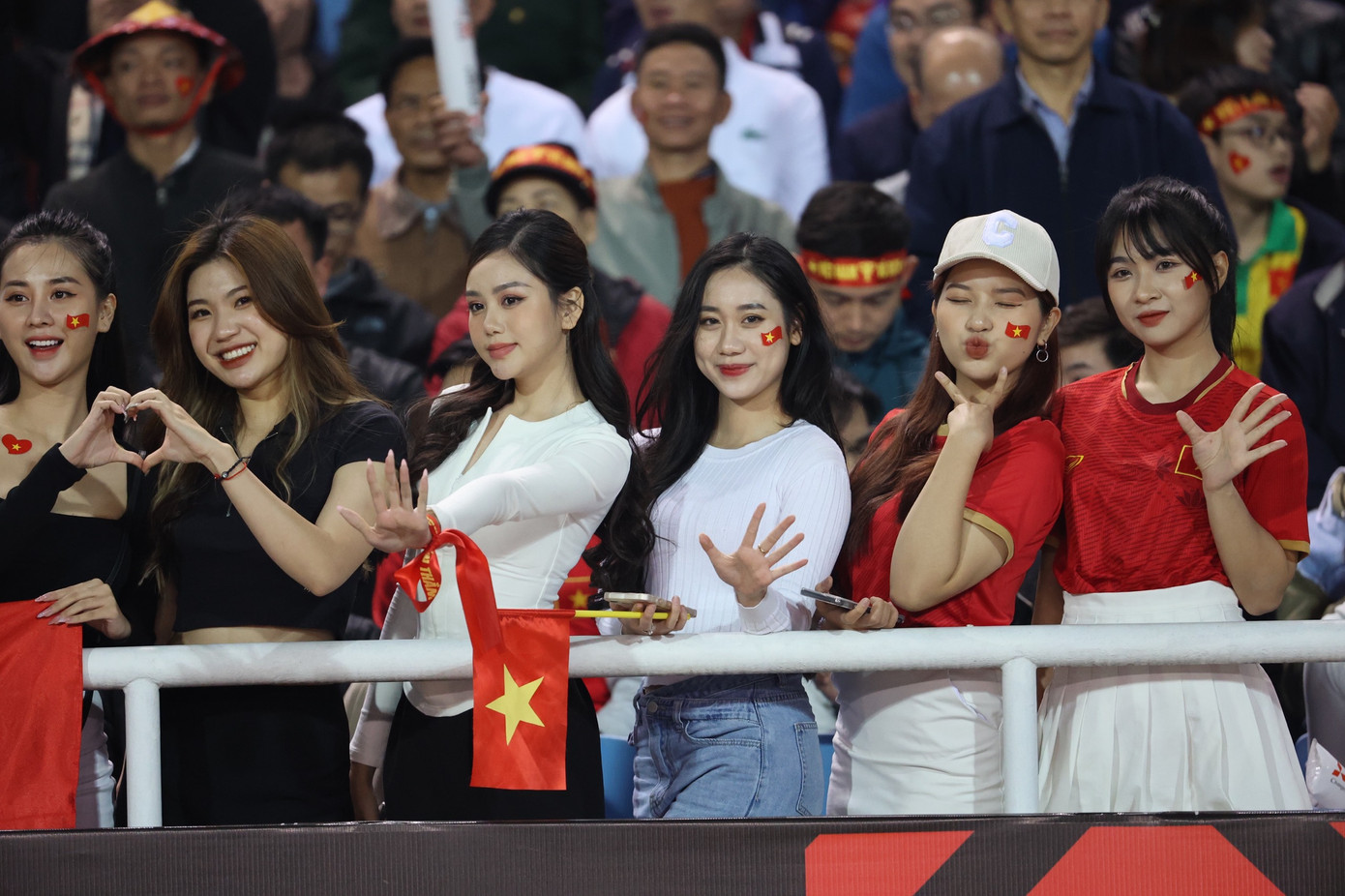 AFF Cup 2022: Hạ Malaysia 3-0, đội tuyển Việt Nam khẳng định sức mạnh ảnh 43