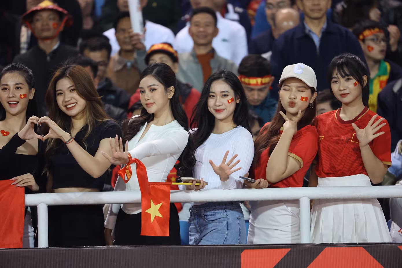 AFF Cup 2022: Hạ Malaysia 3-0, đội tuyển Việt Nam khẳng định sức mạnh ảnh 43