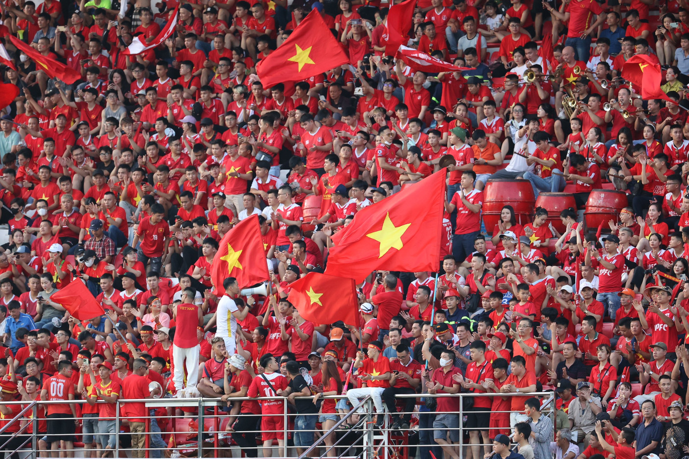 Vượt qua Hồng Kông (Trung Quốc) 1-0, ĐTVN có chiến thắng đầu tiên cùng HLV Troussier ảnh 7