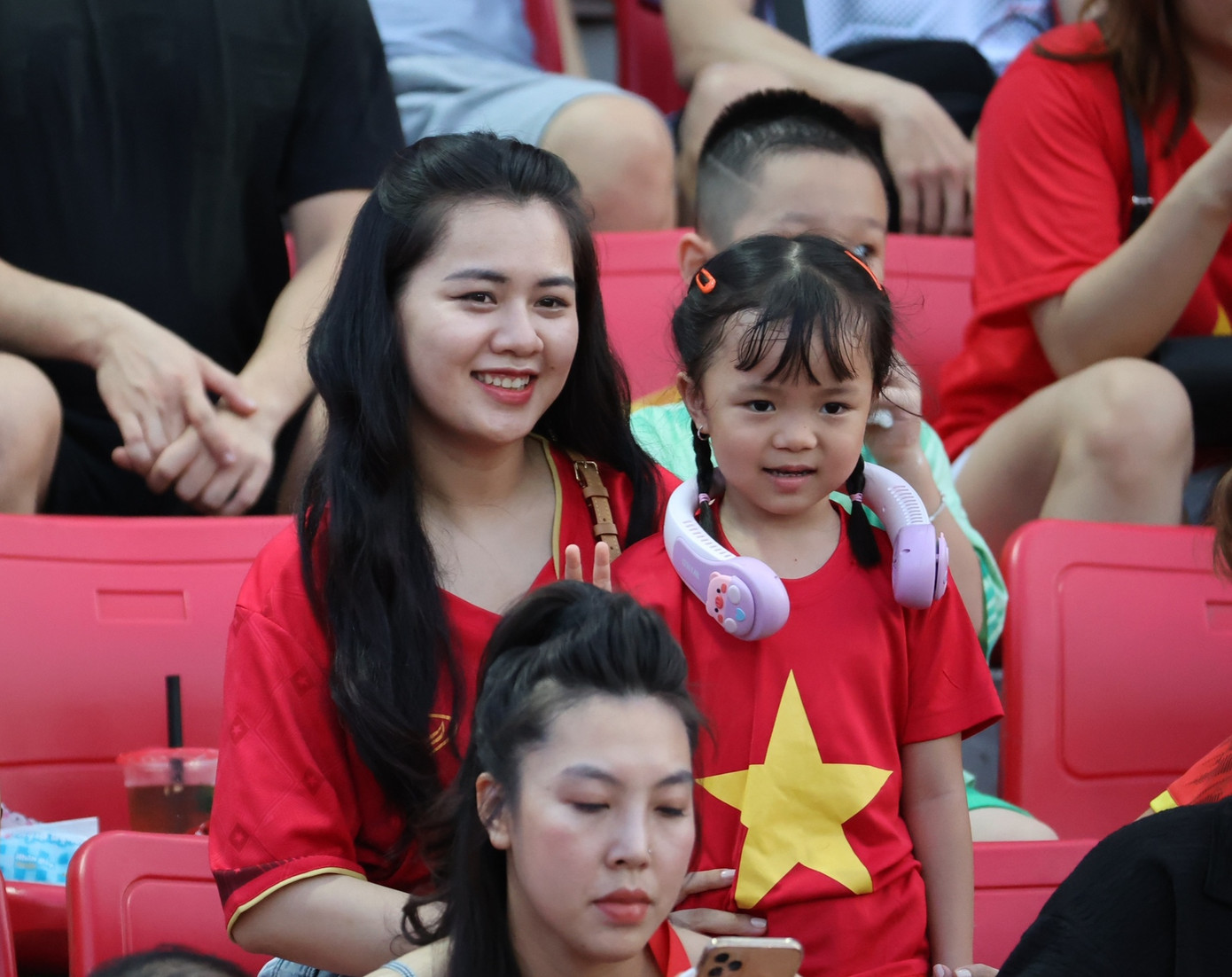 Vượt qua Hồng Kông (Trung Quốc) 1-0, ĐTVN có chiến thắng đầu tiên cùng HLV Troussier ảnh 8