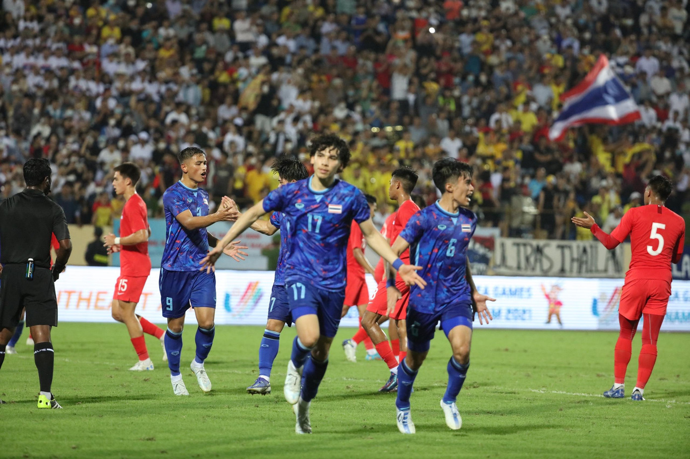 U23 Thái Lan lên ngôi đầu bảng B sau trận 'hủy diệt' U23 Singapore ảnh 14