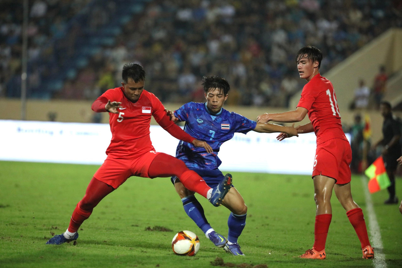 U23 Thái Lan lên ngôi đầu bảng B sau trận 'hủy diệt' U23 Singapore ảnh 8