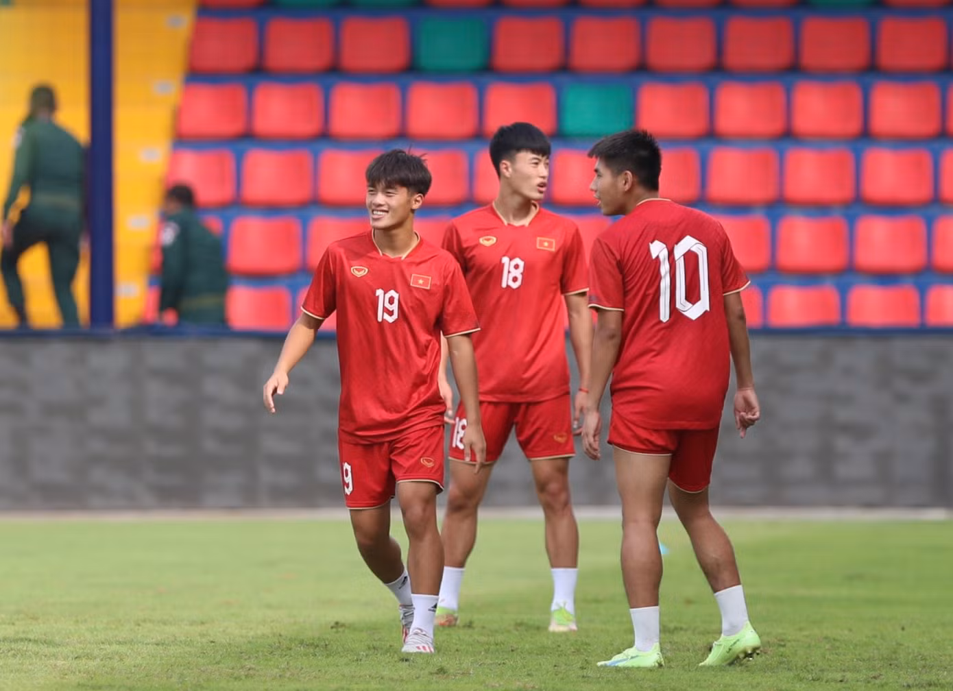 SEA Games 32: U22 Việt Nam tạm dẫn đầu bảng B sau chiến thắng 3-1 trước U22 Singapore ảnh 33
