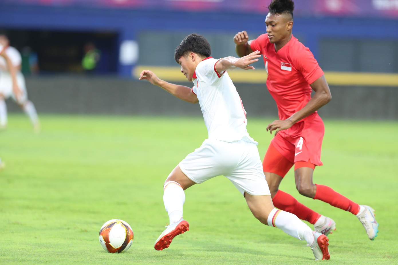 SEA Games 32: U22 Việt Nam tạm dẫn đầu bảng B sau chiến thắng 3-1 trước U22 Singapore ảnh 60