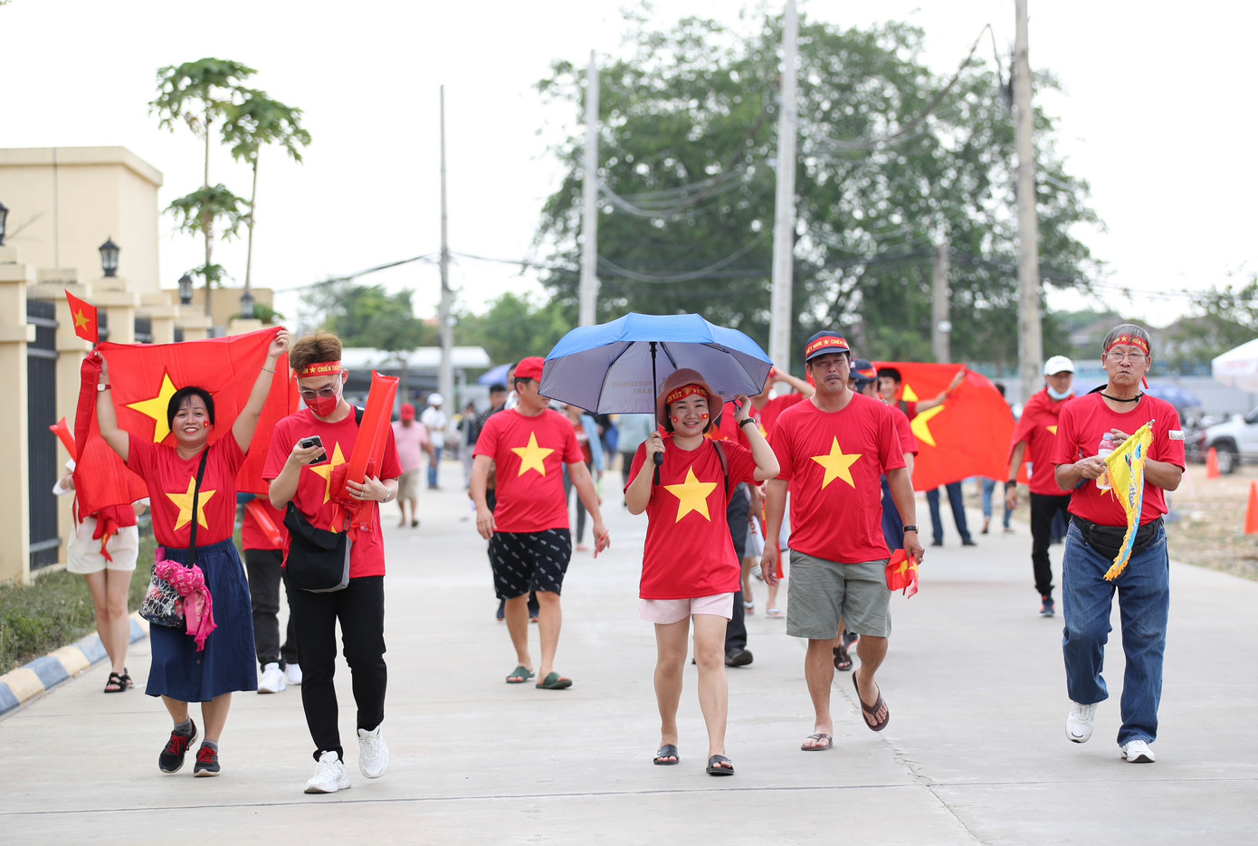 SEA Games 32: U22 Việt Nam tạm dẫn đầu bảng B sau chiến thắng 3-1 trước U22 Singapore ảnh 9