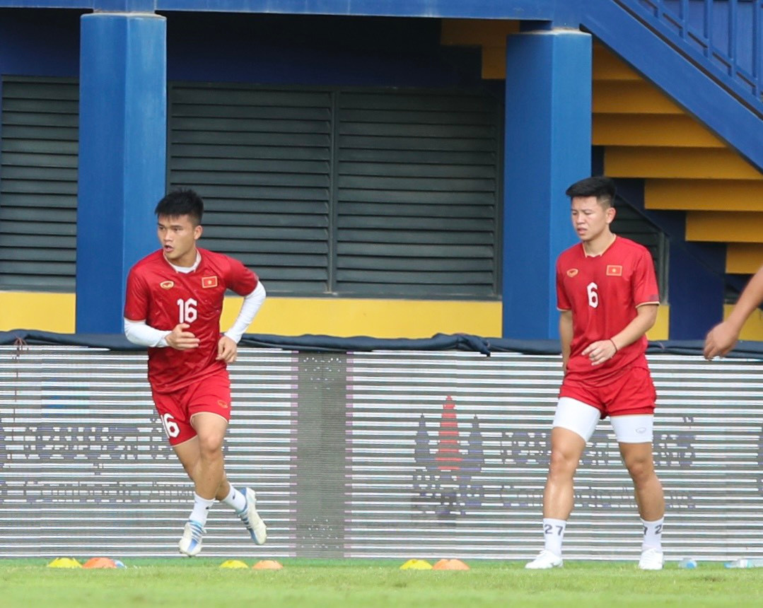 SEA Games 32: U22 Việt Nam tạm dẫn đầu bảng B sau chiến thắng 3-1 trước U22 Singapore ảnh 25