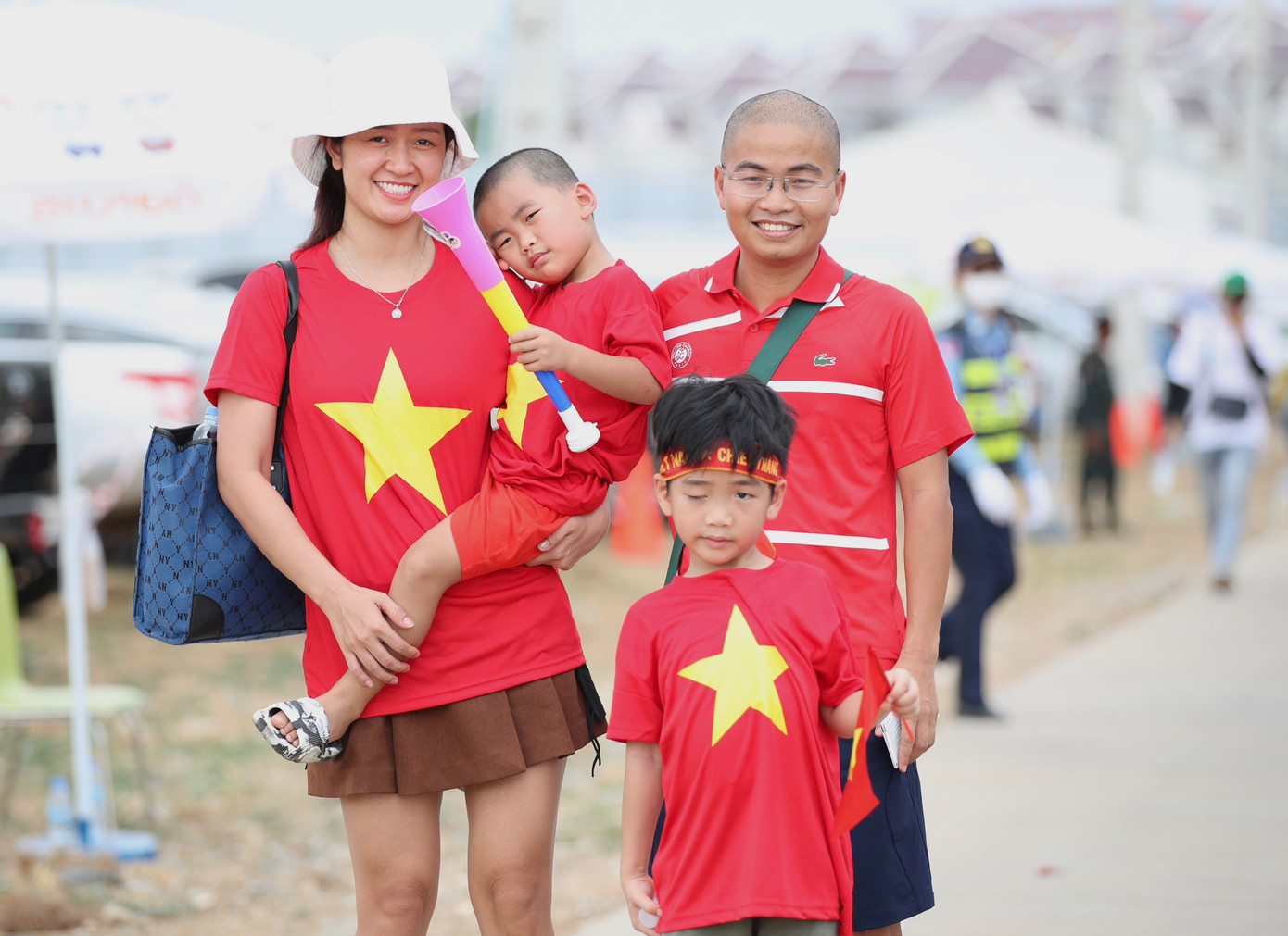 SEA Games 32: U22 Việt Nam tạm dẫn đầu bảng B sau chiến thắng 3-1 trước U22 Singapore ảnh 18