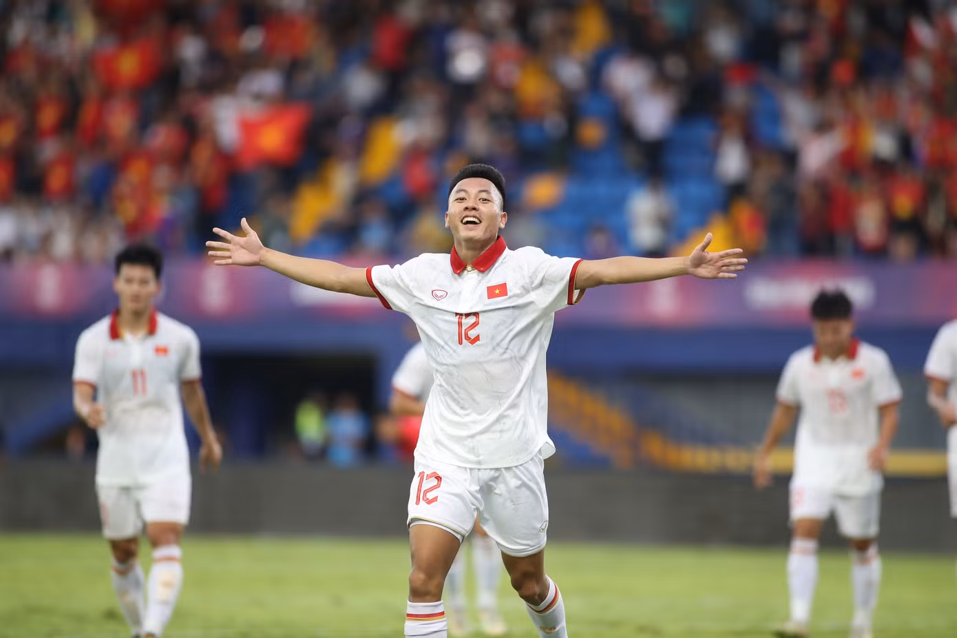 Ảnh Hữu Phạm