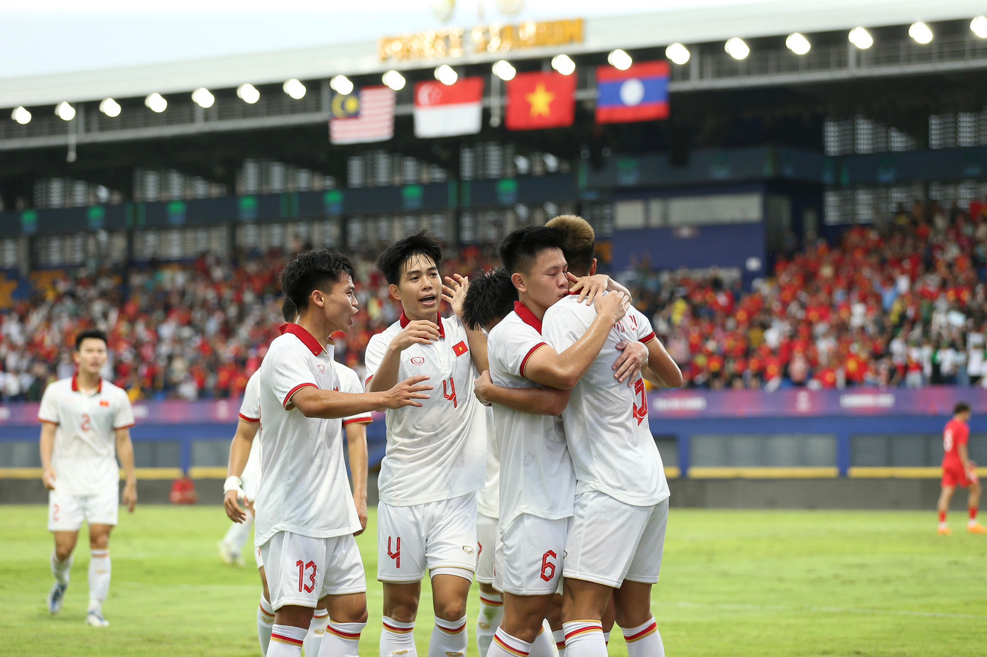 SEA Games 32: U22 Việt Nam tạm dẫn đầu bảng B sau chiến thắng 3-1 trước U22 Singapore ảnh 52