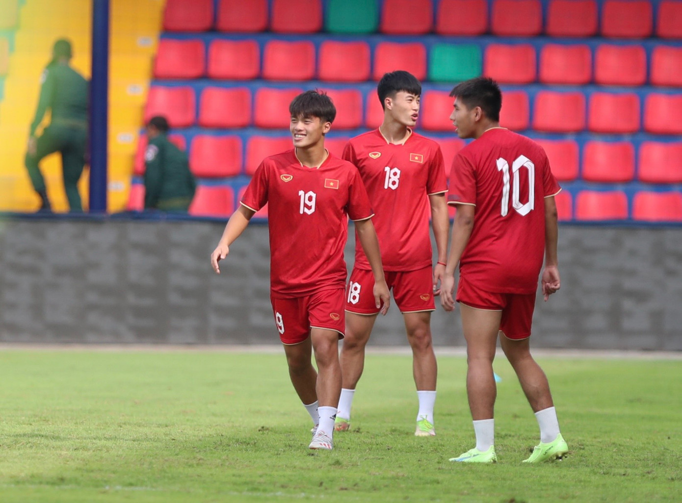 SEA Games 32: U22 Việt Nam tạm dẫn đầu bảng B sau chiến thắng 3-1 trước U22 Singapore ảnh 32