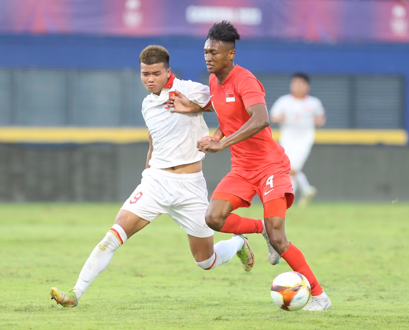 SEA Games 32: U22 Việt Nam tạm dẫn đầu bảng B sau chiến thắng 3-1 trước U22 Singapore ảnh 61