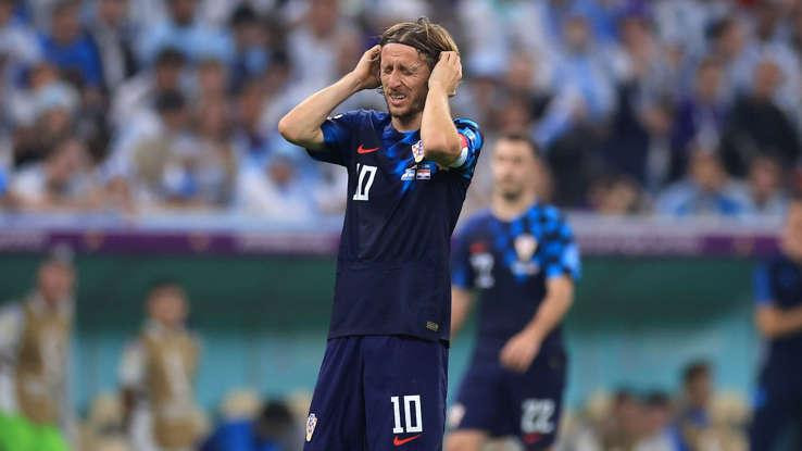 4 năm trước, Modric đưa Croatia vào chung kết và bản thân anh nhận danh hiệu 'Cầu thủ xuất sắc nhất giải đấu' 4 năm trước, Modric đưa Croatia vào chung kết và bản thân anh nhận danh hiệu 'Cầu thủ xuất sắc nhất giải đấu'