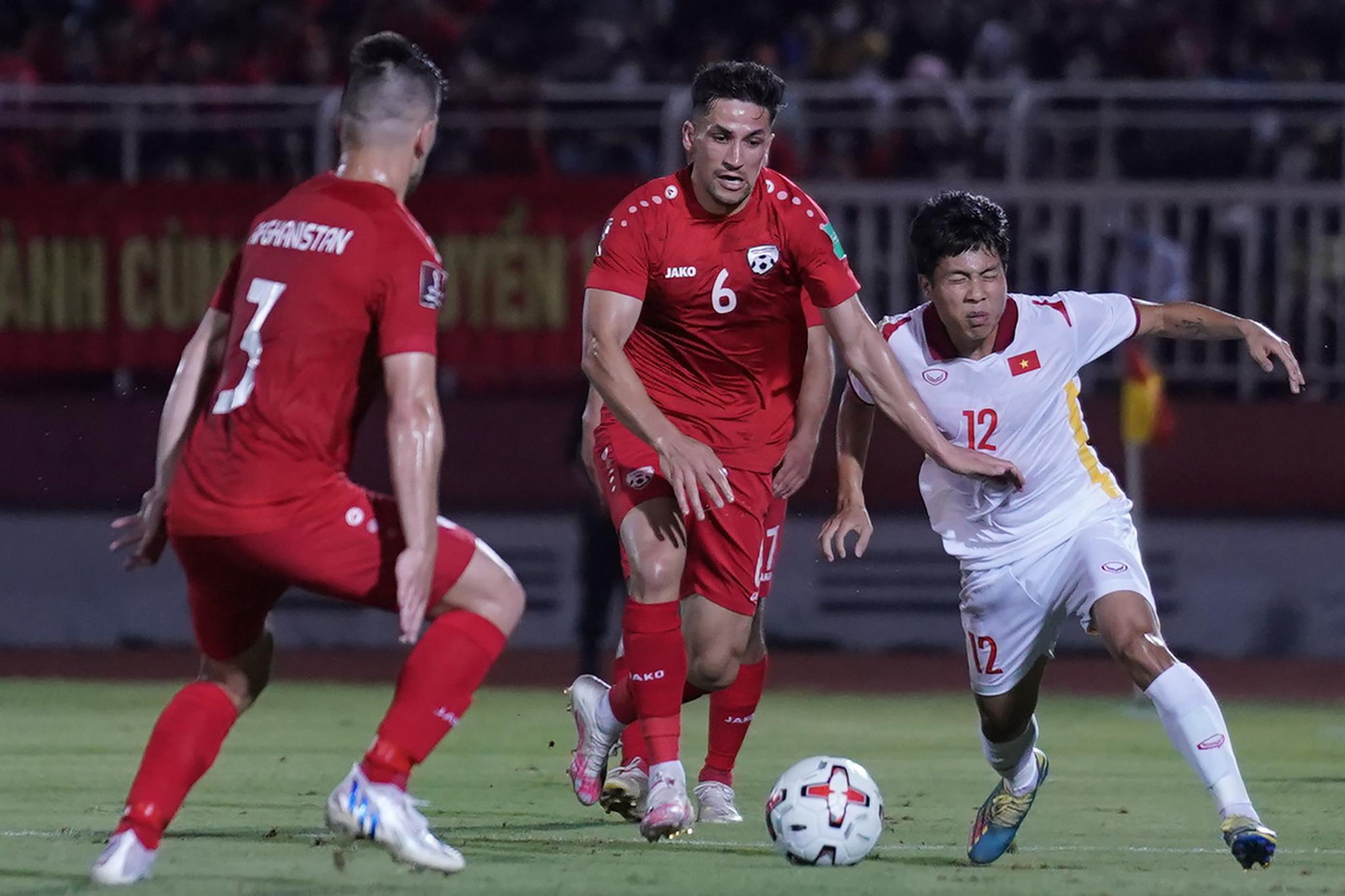 Tuấn Hải lập cú đúp, đội tuyển Việt Nam đánh bại Afghanistan trong trận đấu nhiều thử nghiệm ảnh 14 Tuấn Hải lập cú đúp, đội tuyển Việt Nam đánh bại Afghanistan trong trận đấu nhiều thử nghiệm ảnh 14