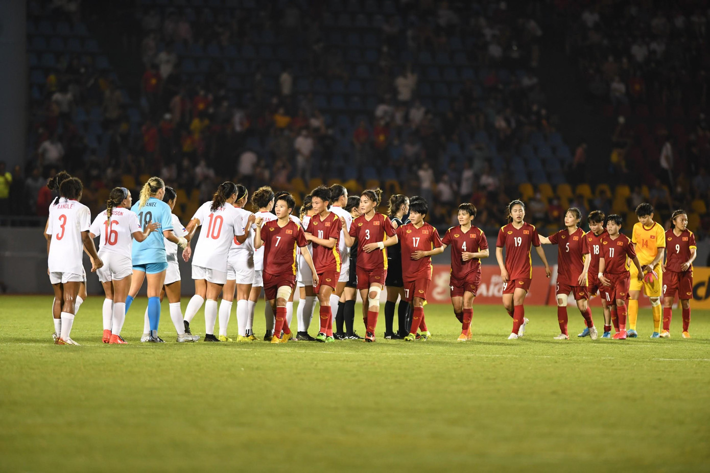 Đội tuyển nữ Việt Nam ngược dòng đánh bại Philippines 2-1 ảnh 9 Đội tuyển nữ Việt Nam ngược dòng đánh bại Philippines 2-1 ảnh 9