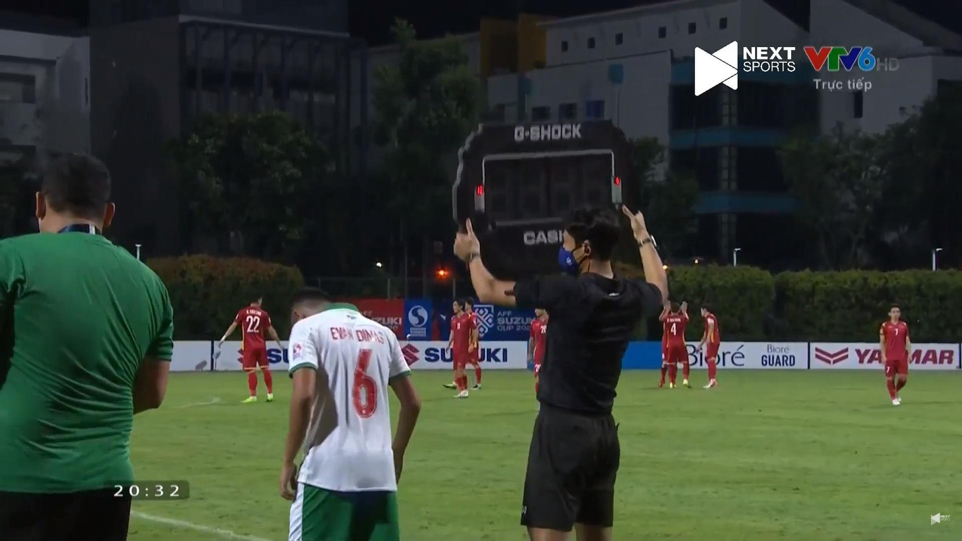 Áp đảo hoàn toàn, đội tuyển Việt Nam vẫn phải chia điểm với Indonesia ảnh 16 Áp đảo hoàn toàn, đội tuyển Việt Nam vẫn phải chia điểm với Indonesia ảnh 16