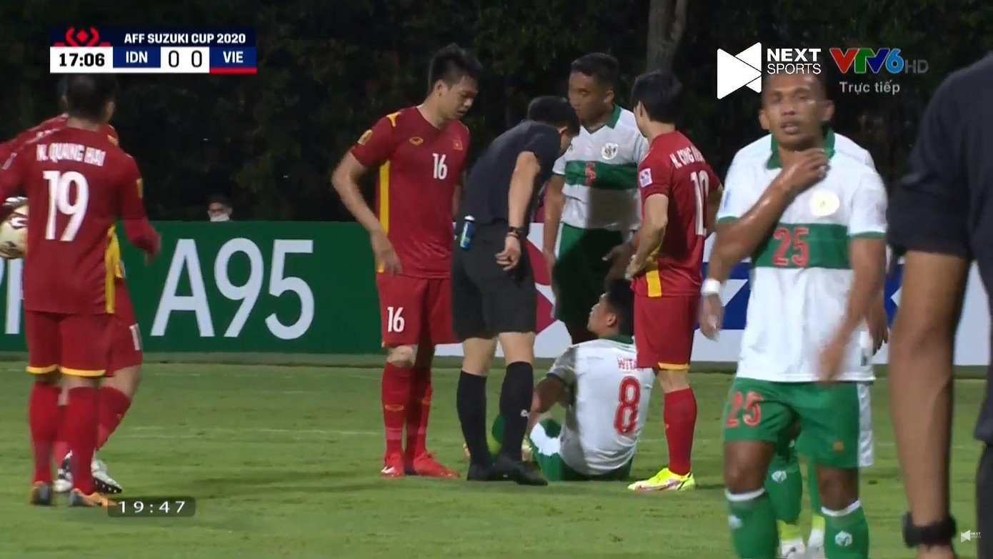 Áp đảo hoàn toàn, đội tuyển Việt Nam vẫn phải chia điểm với Indonesia ảnh 11 Áp đảo hoàn toàn, đội tuyển Việt Nam vẫn phải chia điểm với Indonesia ảnh 11