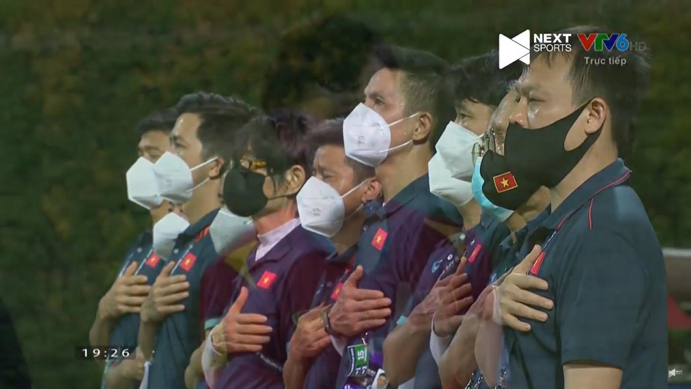 Áp đảo hoàn toàn, đội tuyển Việt Nam vẫn phải chia điểm với Indonesia ảnh 7 Áp đảo hoàn toàn, đội tuyển Việt Nam vẫn phải chia điểm với Indonesia ảnh 7