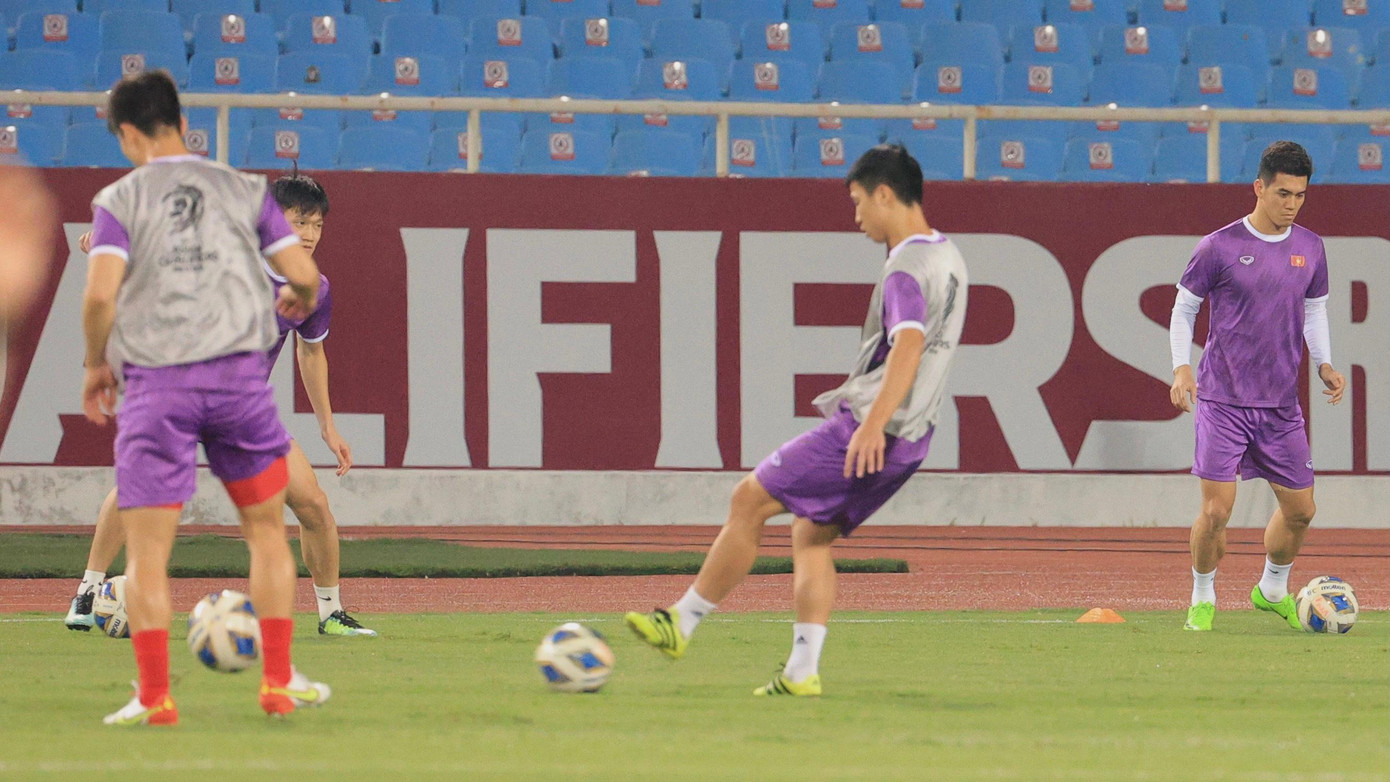 Việt Nam vs Nhật Bản 0-1: Đội tuyển Việt Nam chưa thể có điểm ảnh 39