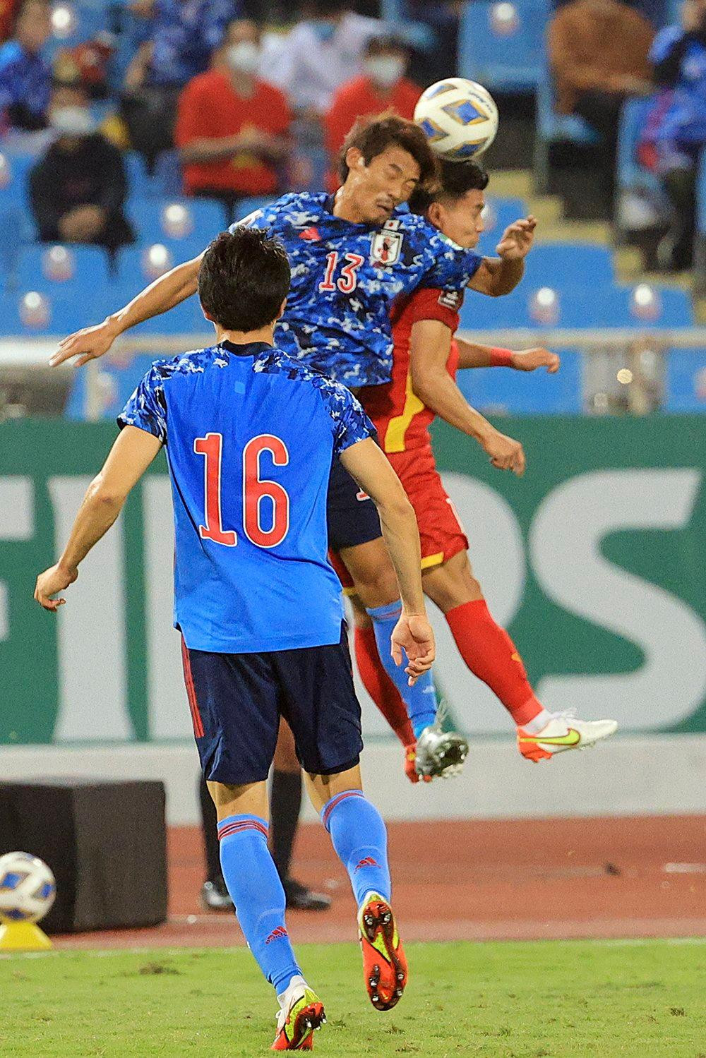 Việt Nam vs Nhật Bản 0-1: Đội tuyển Việt Nam chưa thể có điểm ảnh 57