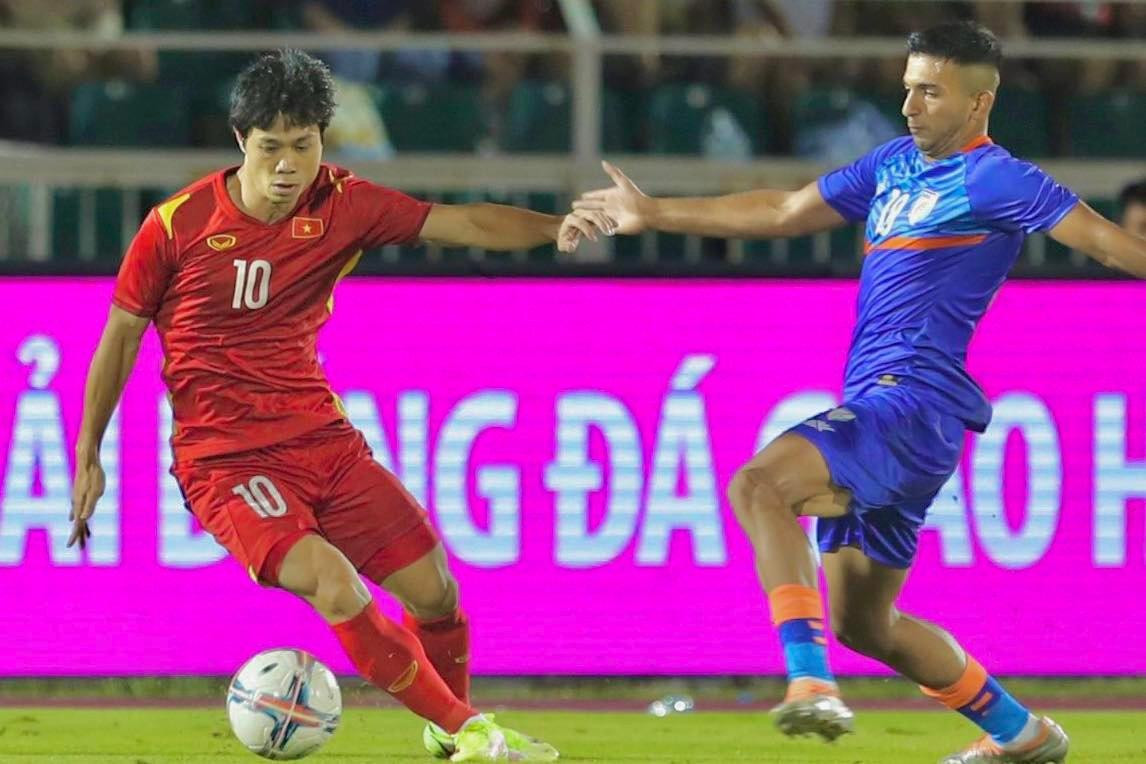 Đánh bại Ấn Độ 3-0, đội tuyển Việt Nam đăng quang cúp Tam hùng ảnh 9 Đánh bại Ấn Độ 3-0, đội tuyển Việt Nam đăng quang cúp Tam hùng ảnh 9