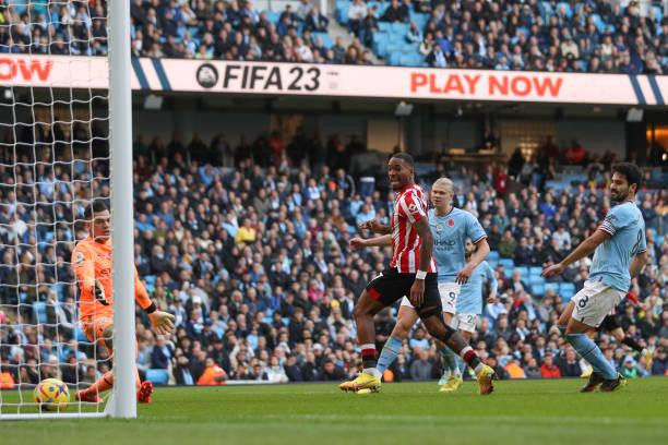 Động đất ở Etihad, Brentford quật ngã Man City 2-1 ảnh 17