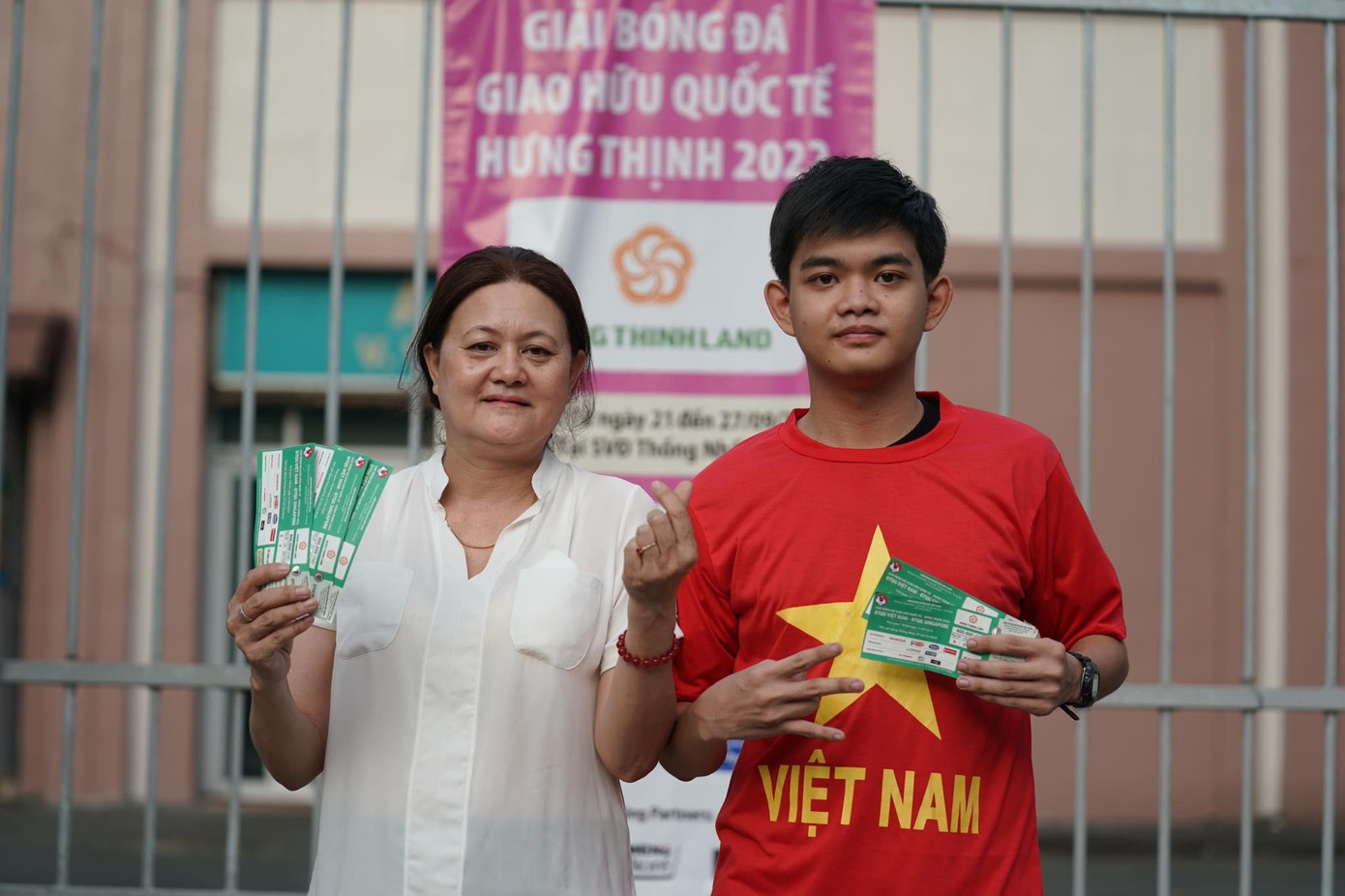 Đội tuyển Việt Nam đánh bại Singapore 4-0 trong ngày Văn Quyết và dàn tân binh tỏa sáng ảnh 2 Đội tuyển Việt Nam đánh bại Singapore 4-0 trong ngày Văn Quyết và dàn tân binh tỏa sáng ảnh 2