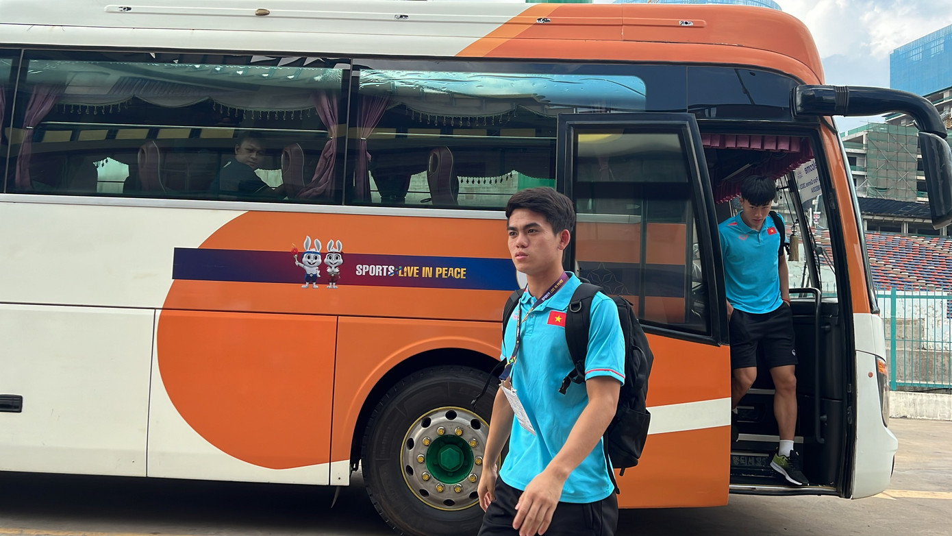 Thủng lưới phút bù giờ, U22 Việt Nam bại trận trước 10 cầu thủ U22 Indonesia ảnh 9