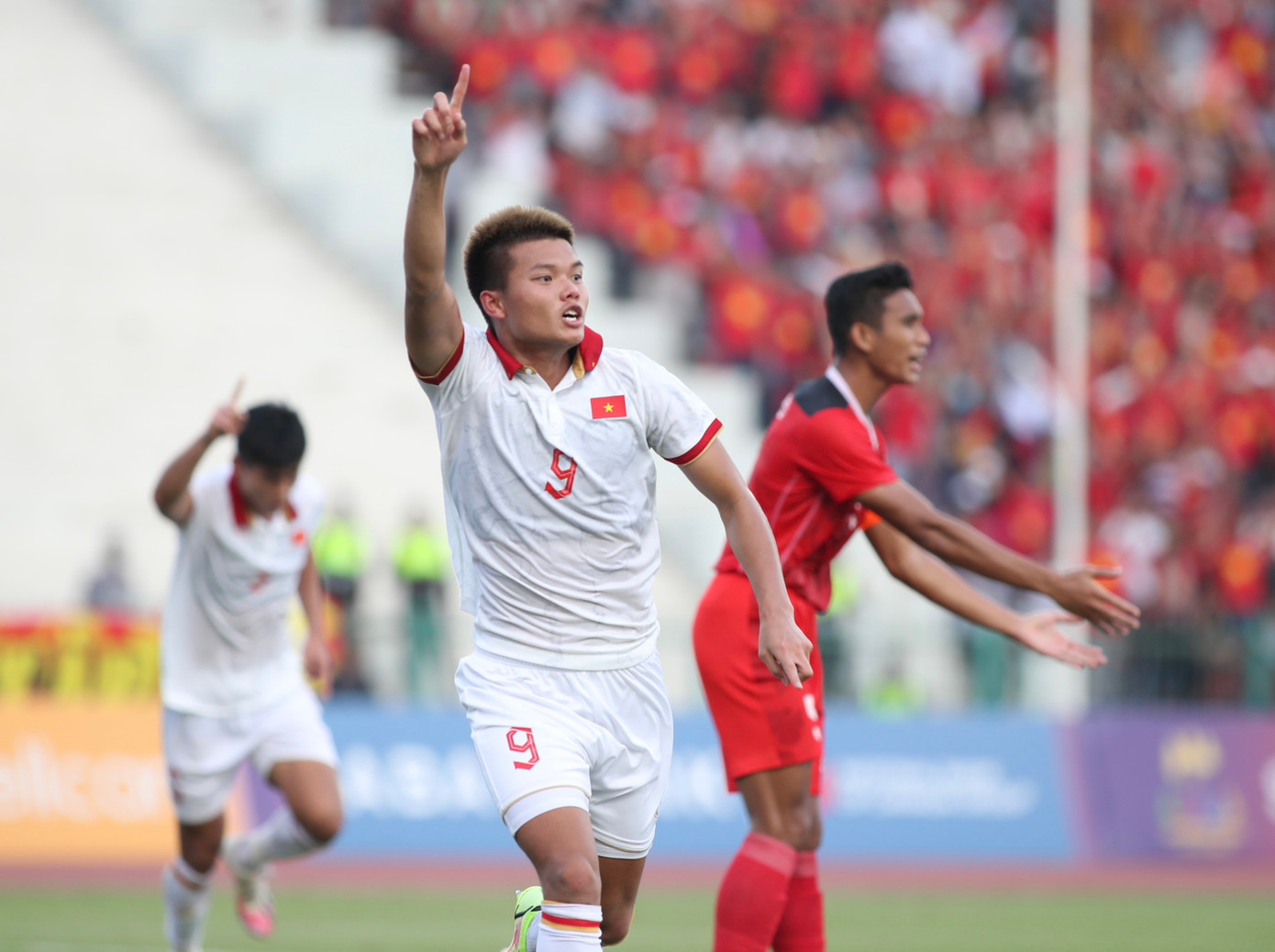 Thủng lưới phút bù giờ, U22 Việt Nam bại trận trước 10 cầu thủ U22 Indonesia ảnh 64