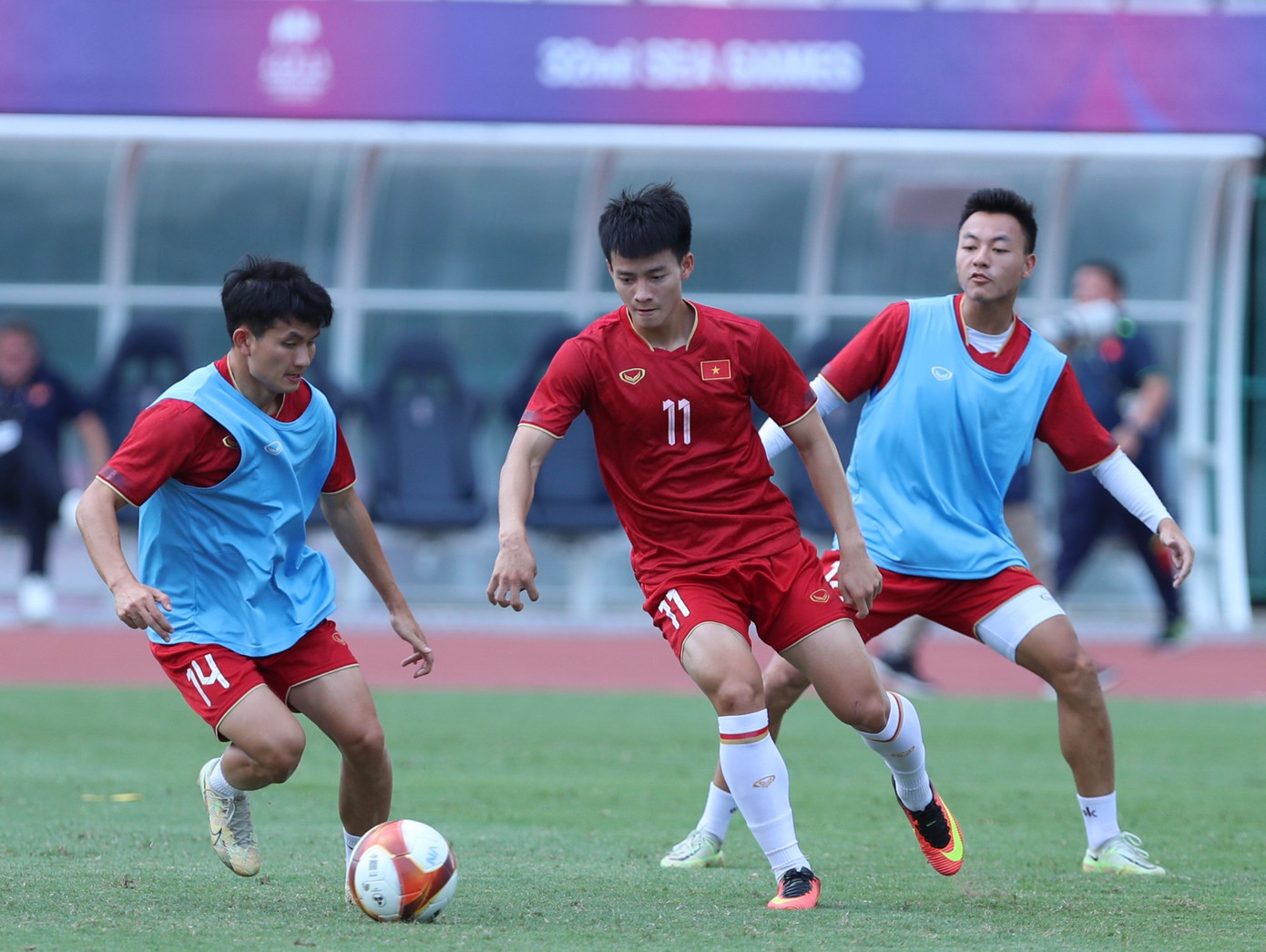 Thủng lưới phút bù giờ, U22 Việt Nam bại trận trước 10 cầu thủ U22 Indonesia ảnh 44