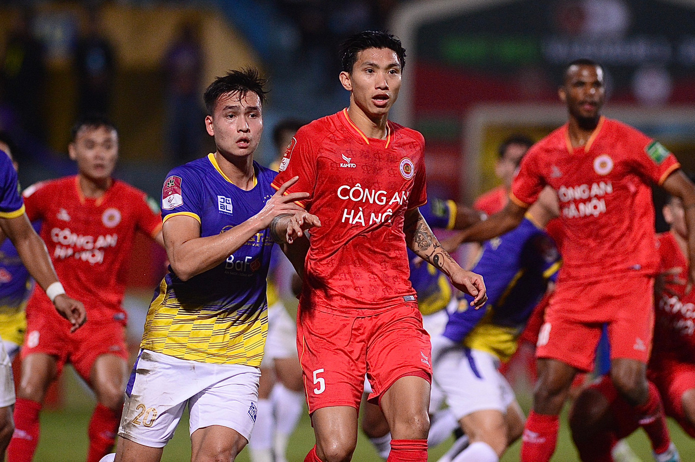 Văn Quyết lập cú đúp, Hà Nội FC hạ đẹp CAHN trận cầu tâm điểm vòng 2 V-League ảnh 9 Văn Quyết lập cú đúp, Hà Nội FC hạ đẹp CAHN trận cầu tâm điểm vòng 2 V-League ảnh 9