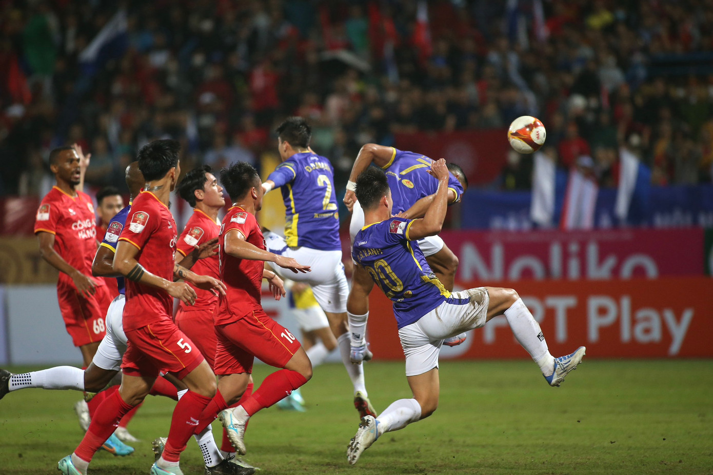 Văn Quyết lập cú đúp, Hà Nội FC hạ đẹp CAHN trận cầu tâm điểm vòng 2 V-League ảnh 4 Văn Quyết lập cú đúp, Hà Nội FC hạ đẹp CAHN trận cầu tâm điểm vòng 2 V-League ảnh 4