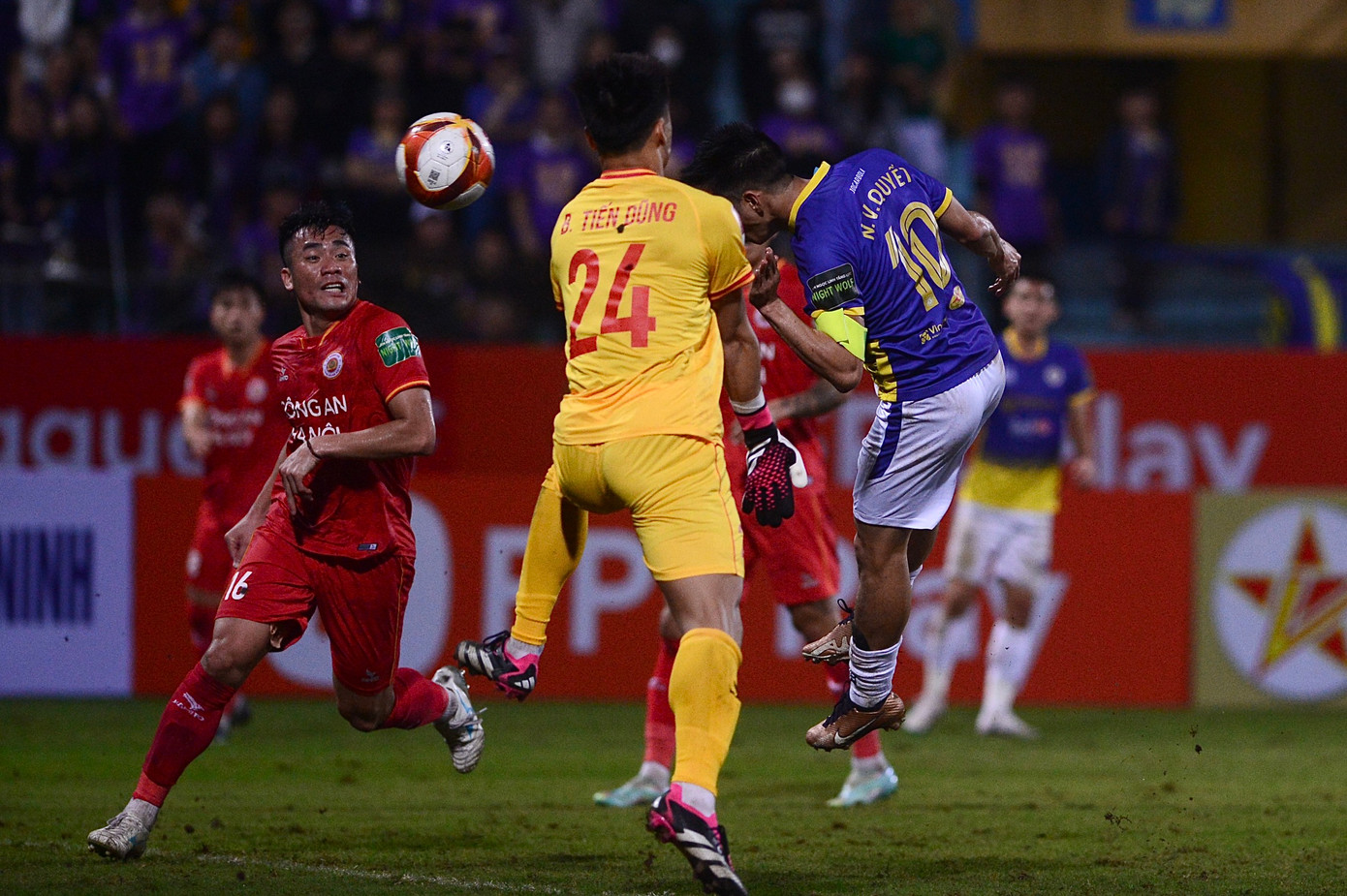 Văn Quyết lập cú đúp, Hà Nội FC hạ đẹp CAHN trận cầu tâm điểm vòng 2 V-League ảnh 24 Văn Quyết lập cú đúp, Hà Nội FC hạ đẹp CAHN trận cầu tâm điểm vòng 2 V-League ảnh 24