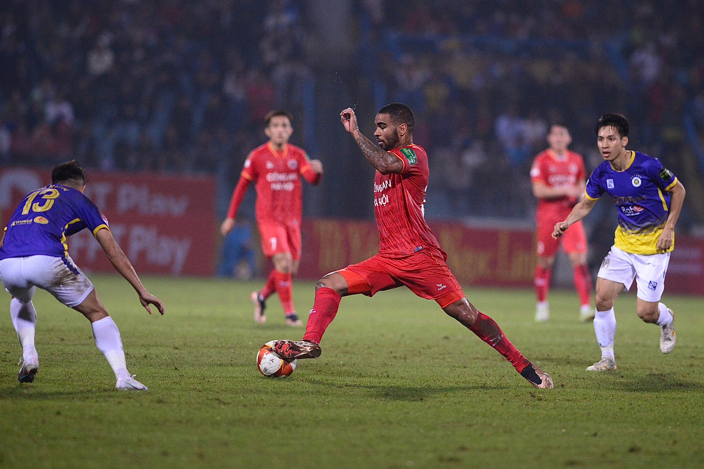 Văn Quyết lập cú đúp, Hà Nội FC hạ đẹp CAHN trận cầu tâm điểm vòng 2 V-League ảnh 18 Văn Quyết lập cú đúp, Hà Nội FC hạ đẹp CAHN trận cầu tâm điểm vòng 2 V-League ảnh 18