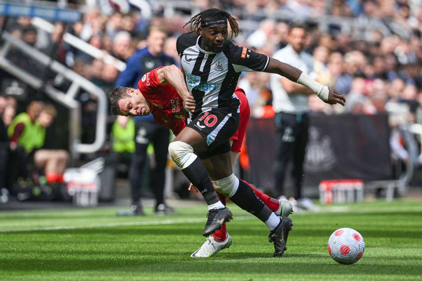 Đánh bại Newcastle 1-0, Liverpool tạm lên đỉnh bảng ảnh 5