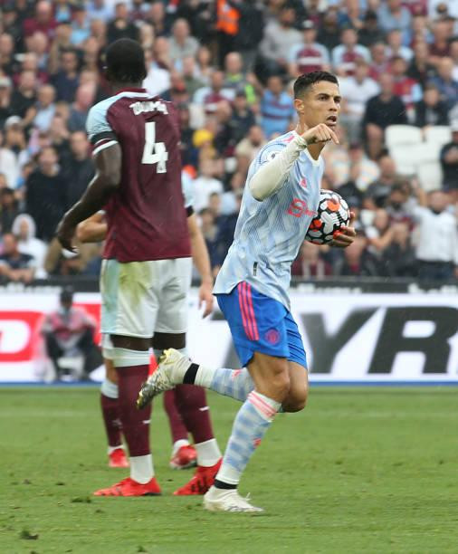 West Ham vs M.U 1-2: Ronaldo nổ súng, De Gea giữ lại 3 điểm cho Quỷ đỏ ảnh 16