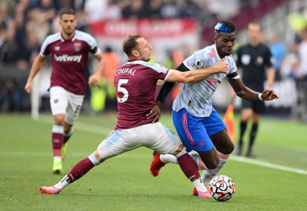 West Ham vs M.U 1-2: Ronaldo nổ súng, De Gea giữ lại 3 điểm cho Quỷ đỏ ảnh 13