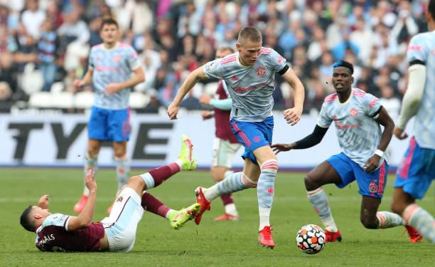 West Ham vs M.U 1-2: Ronaldo nổ súng, De Gea giữ lại 3 điểm cho Quỷ đỏ ảnh 17