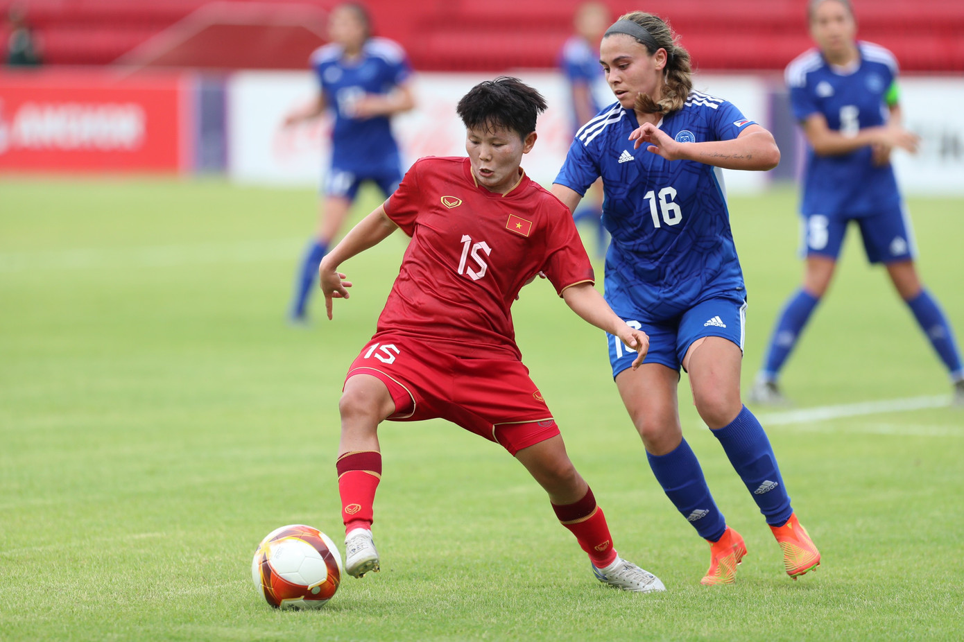 SEA Games 32: Thua nữ Philippines 1-2, tuyển nữ Việt Nam vẫn giữ ngôi đầu ảnh 4