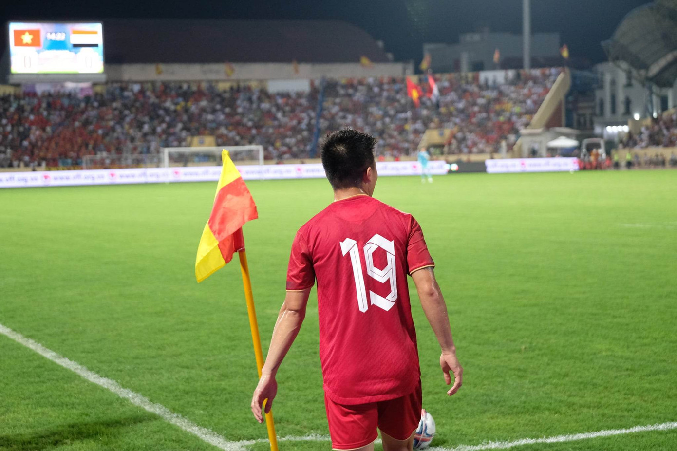 Thắng ĐT Syria 1-0, ĐTVN khiến sân Thiên Trường thòm thèm với 'bữa tiệc' bóng đá ảnh 22